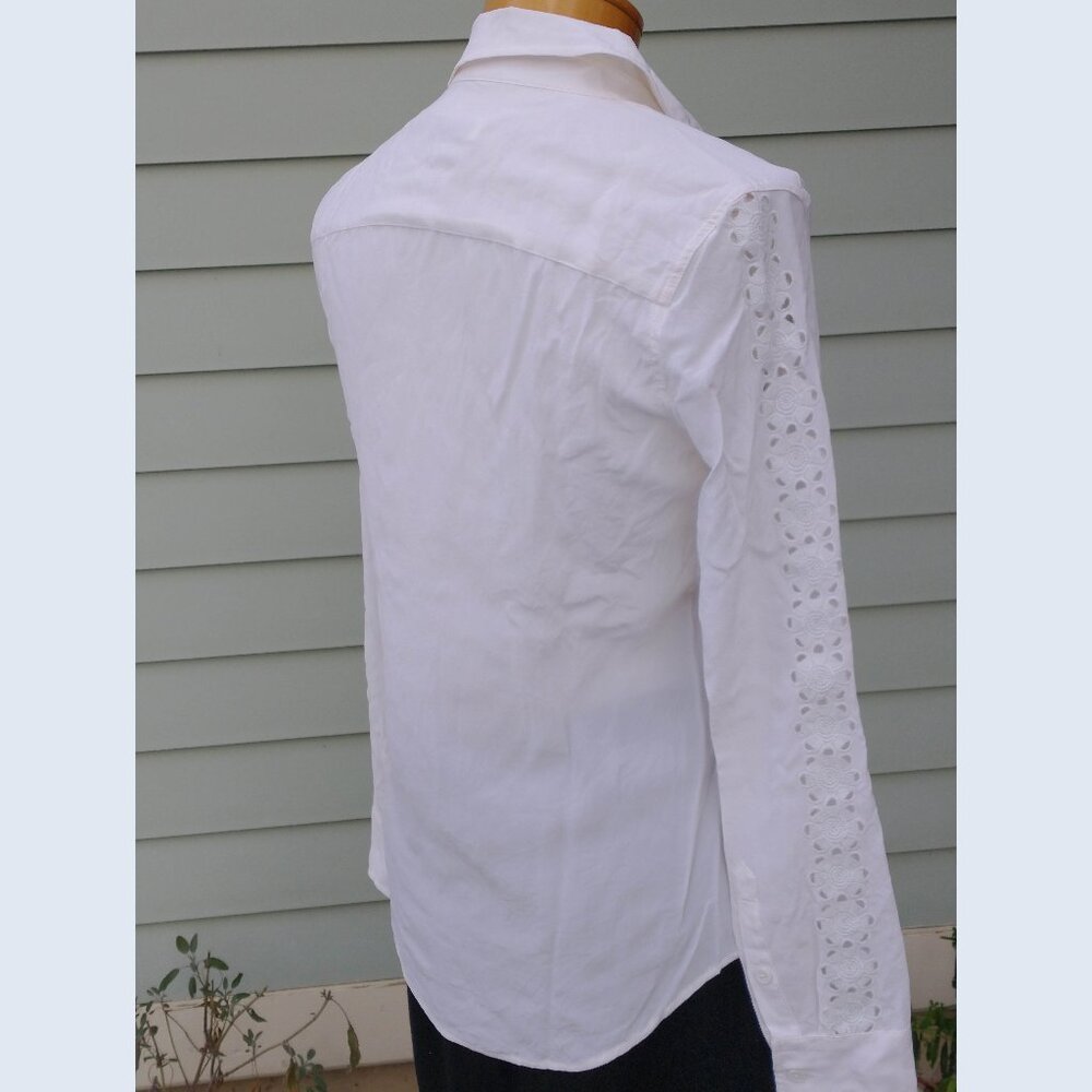 Blouse: Silk, off-white w/embroidered sleeve. Loose small - by Equipment